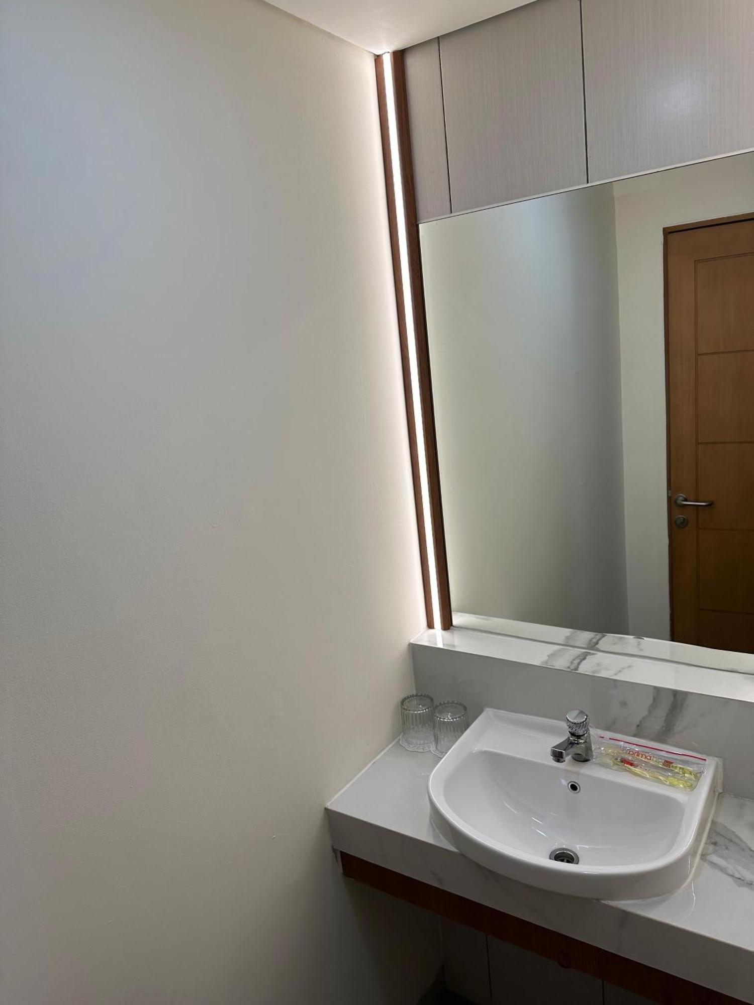 D'Primahotel Jemursari Sorabaya Extérieur photo