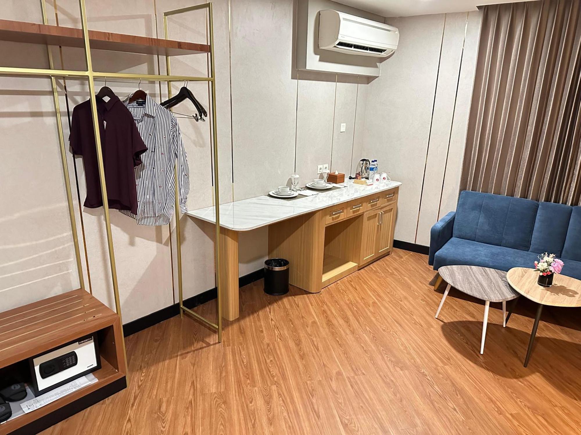 D'Primahotel Jemursari Sorabaya Extérieur photo