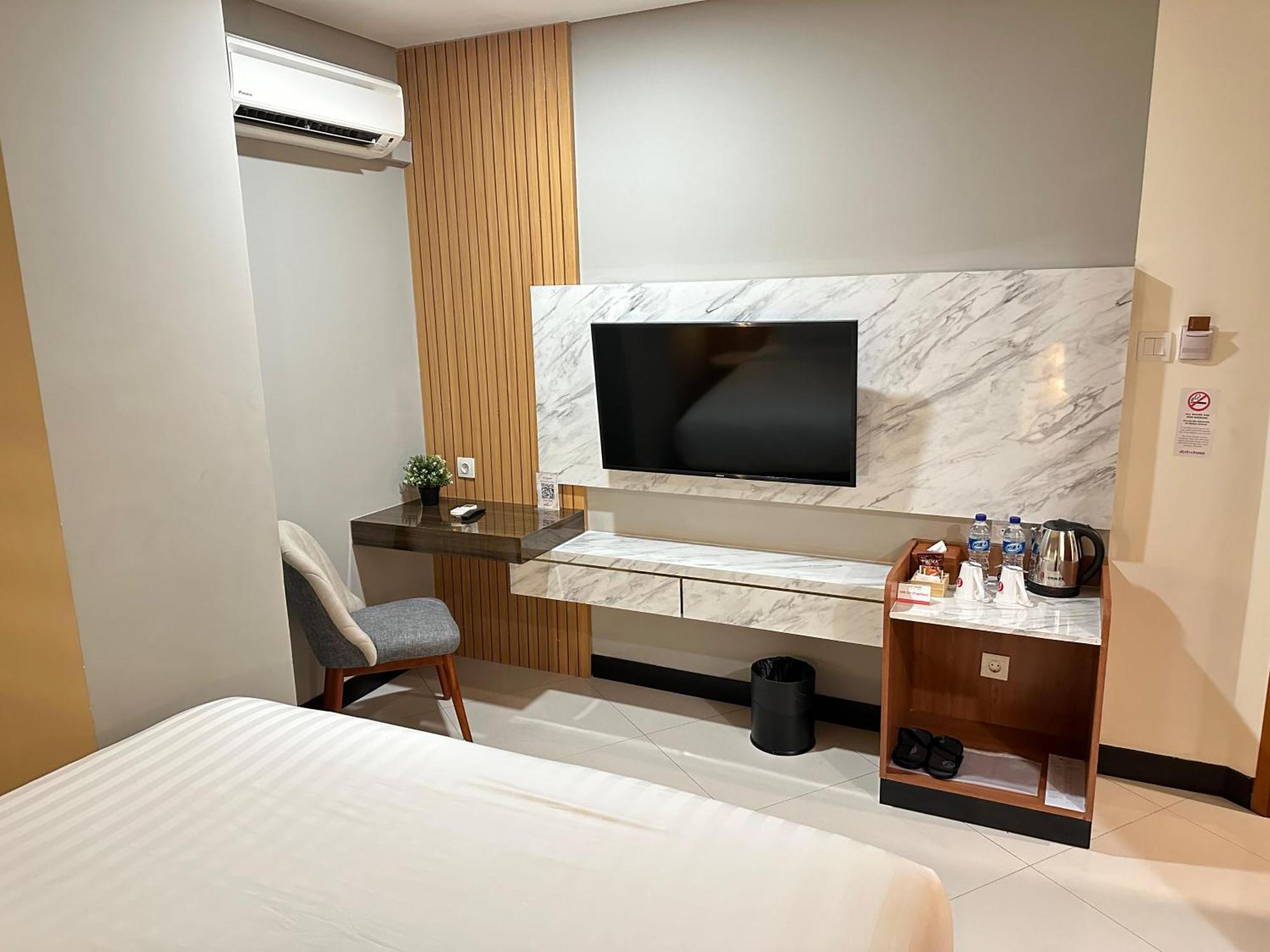 D'Primahotel Jemursari Sorabaya Extérieur photo