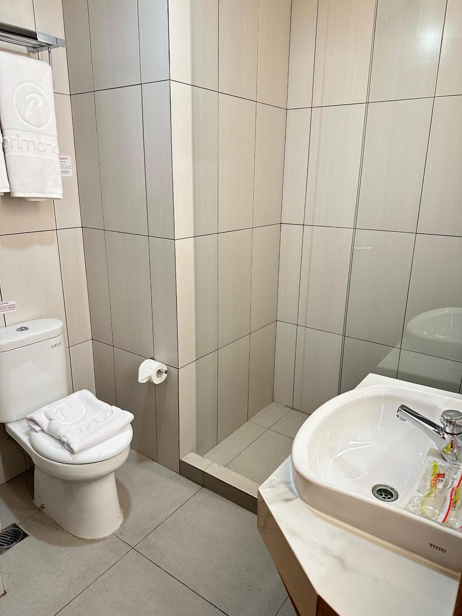 D'Primahotel Jemursari Sorabaya Extérieur photo