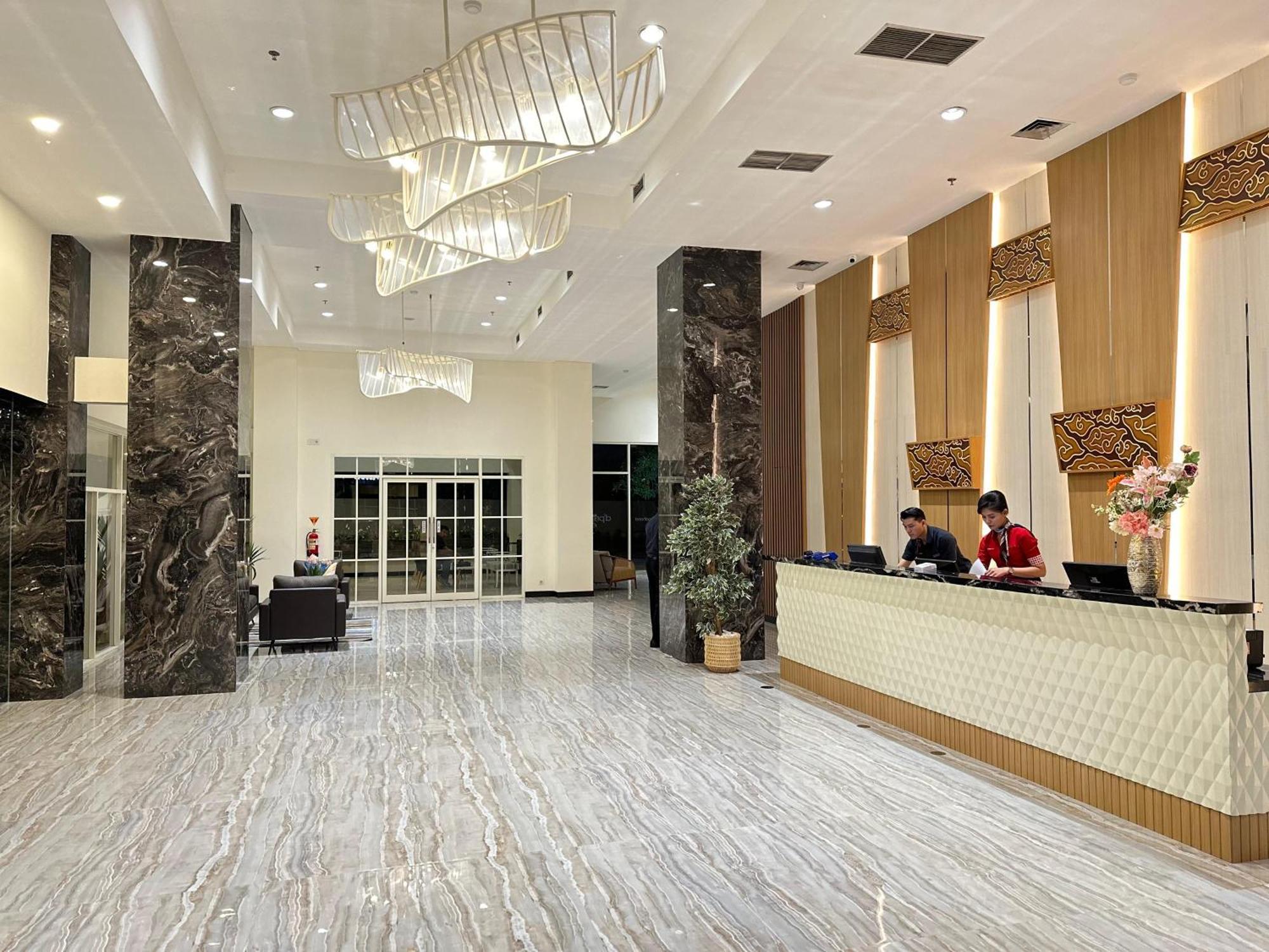 D'Primahotel Jemursari Sorabaya Extérieur photo